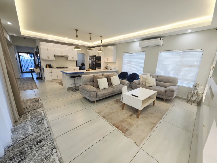 4 Bedroom Property for Sale in Sandown Western Cape